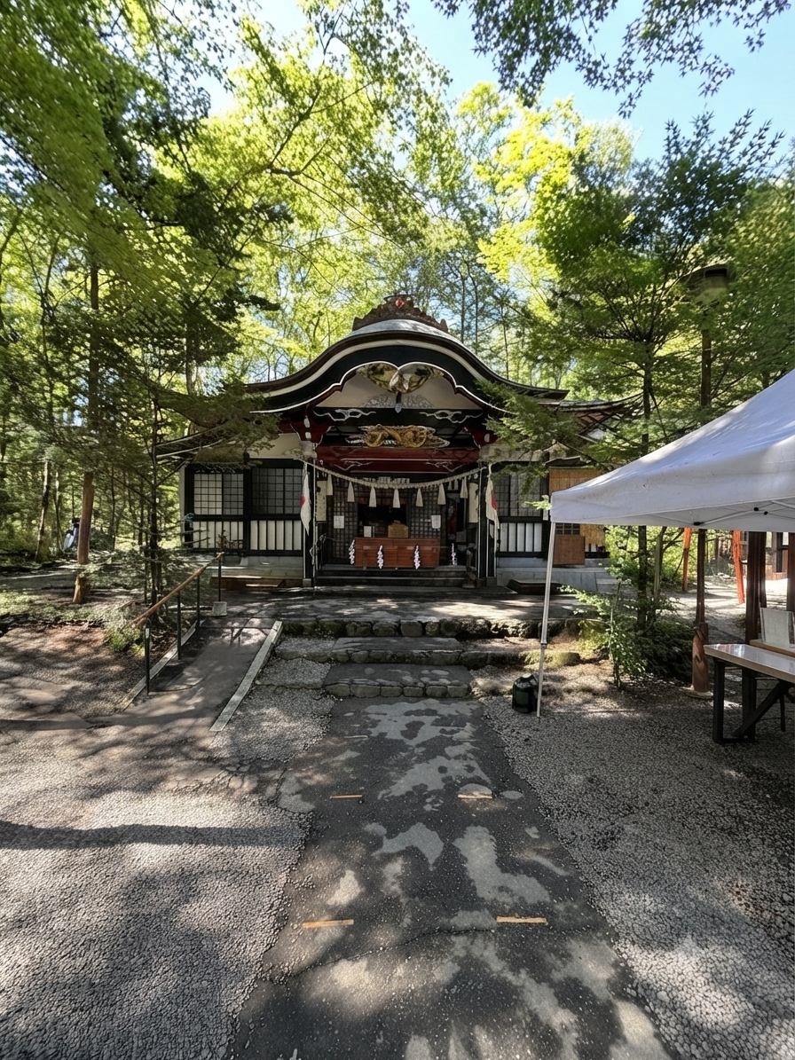 日本一の金運神社と称される「新屋山神社」へ参拝して感じたこと