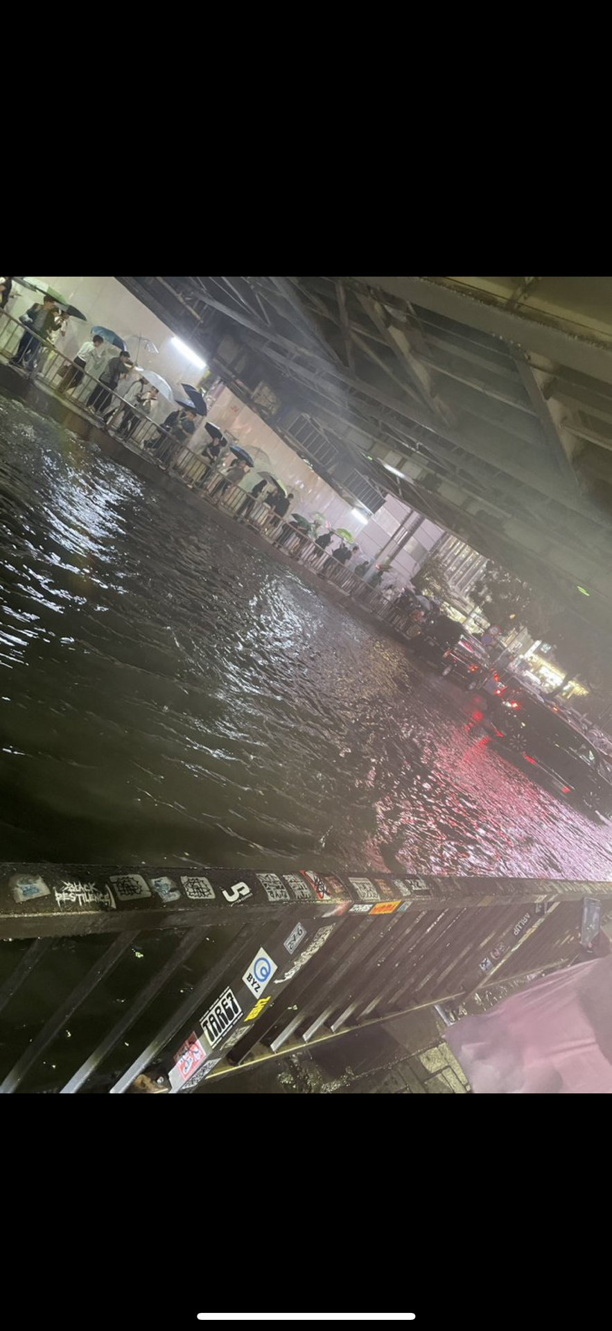 異常気象による豪雨がもたらす不動産市場の変化と売却戦略